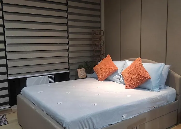 Cozy & Mountain View With Balcony Free Netflix With Pools Sauna And Sunbathing Manila