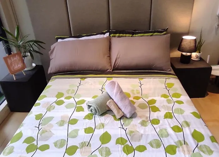 Apartment Cozy & Mountain View With Balcony Free Netflix With Pools Sauna And Sunbathing Manila