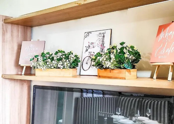 Cozy & Mountain View With Balcony Free Netflix With Pools Sauna And Sunbathing * Manila