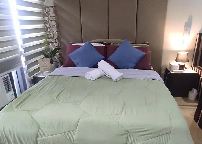 Apartment Cozy & Mountain View With Balcony Free Netflix With Pools Sauna And Sunbathing Manila